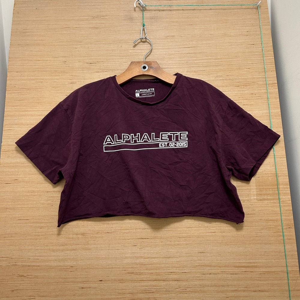 Alphalete Womens Lifestyle Fit Burgundy Graphic Crop Top Raw Hem Large 7754